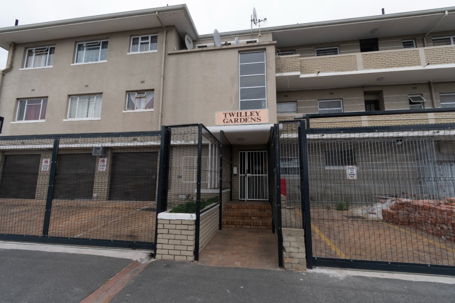 To Let 1 Bedroom Property for Rent in Kenilworth Western Cape